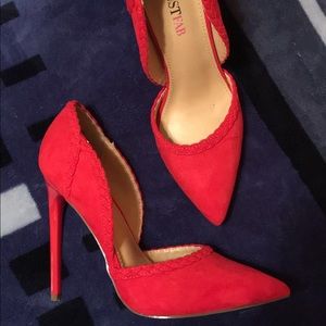 Women’s Size 7 Heel